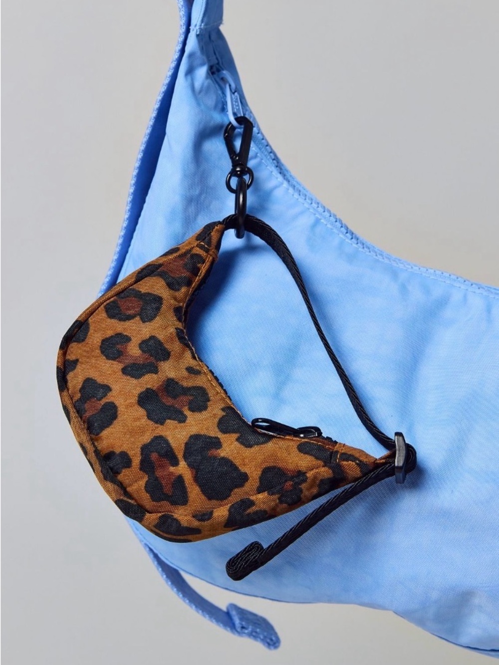 New! BAGGU crescent bag charm in leopard NWT - Picture 15 of 16